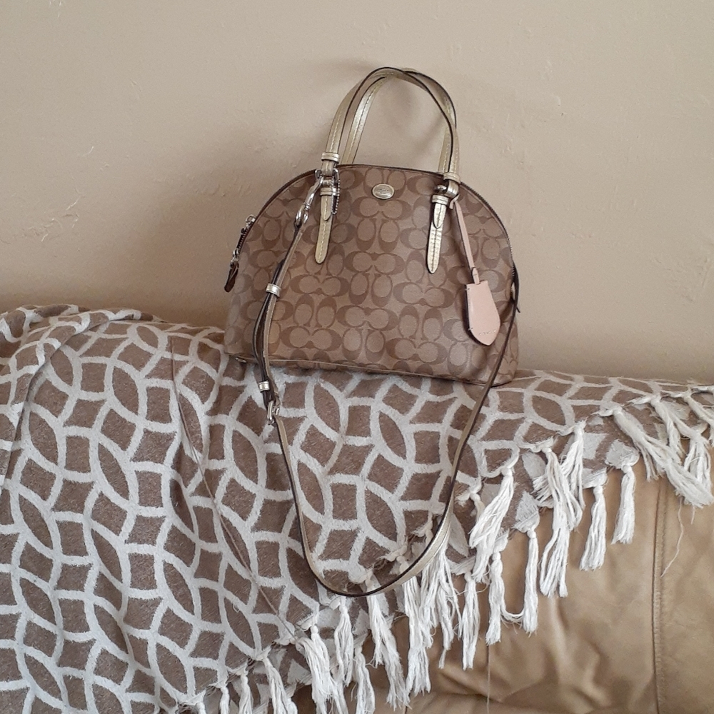 Coach Dome Crossbody
Comparable Value$298